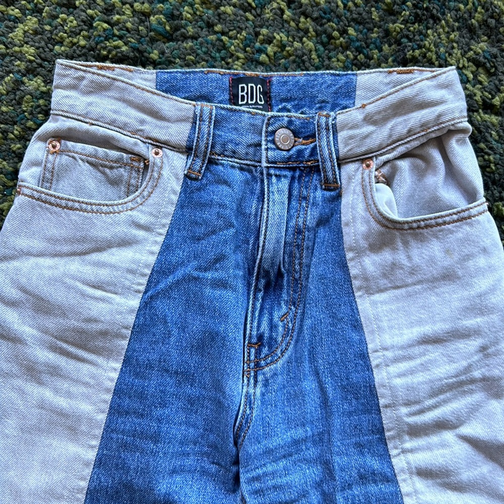 BDG Two-Tone Balloon / Mom Jeans - Picture 3 of 5